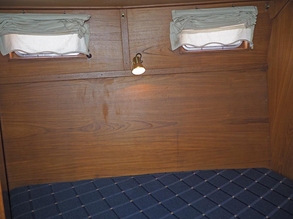 Aft cabin, Accommodation